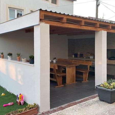Pet Friendly Apartment In Biograd With Kitchen Biograd Na Moru Zewnętrze zdjęcie