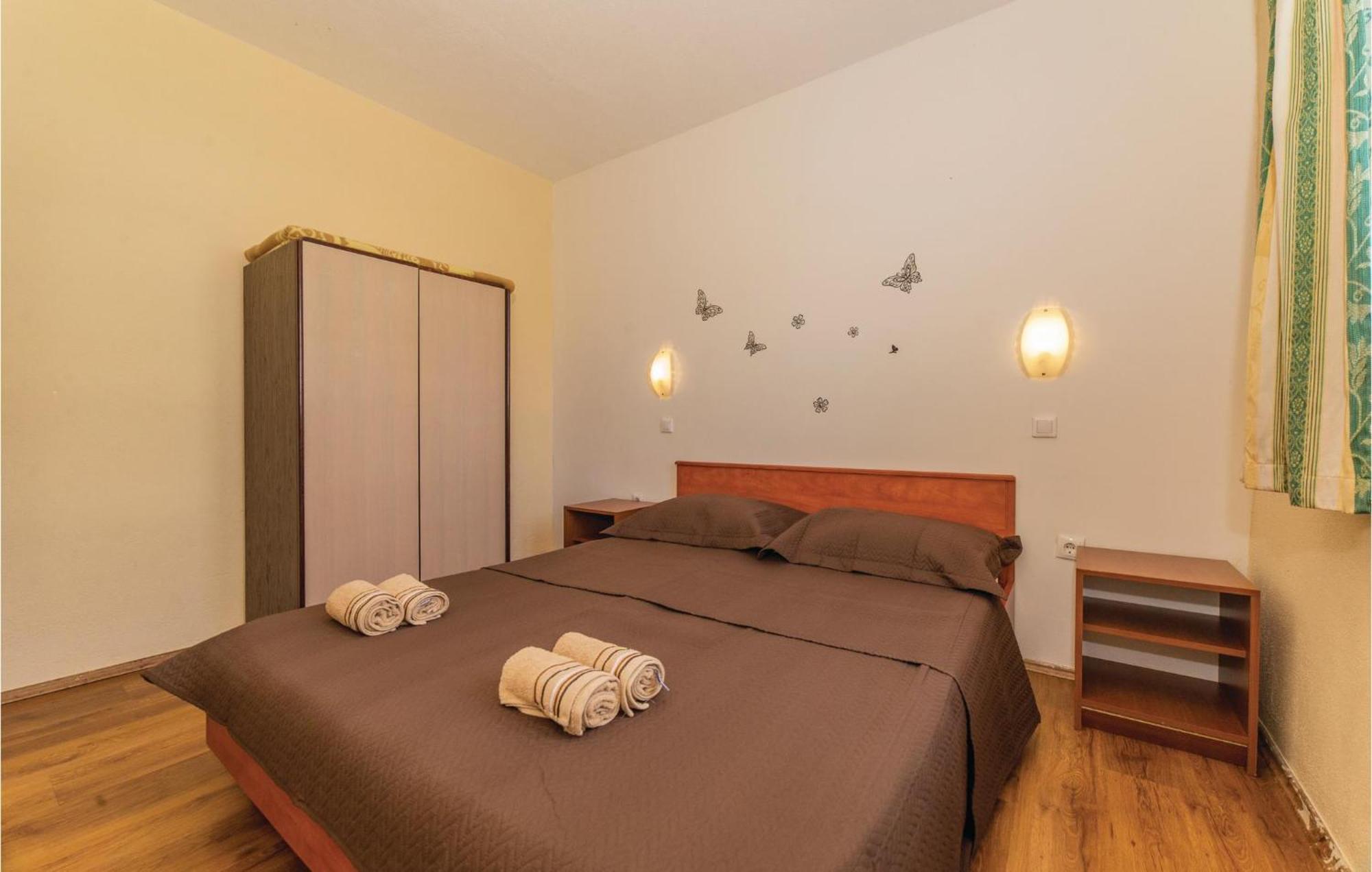 Pet Friendly Apartment In Biograd With Kitchen Biograd Na Moru Zewnętrze zdjęcie