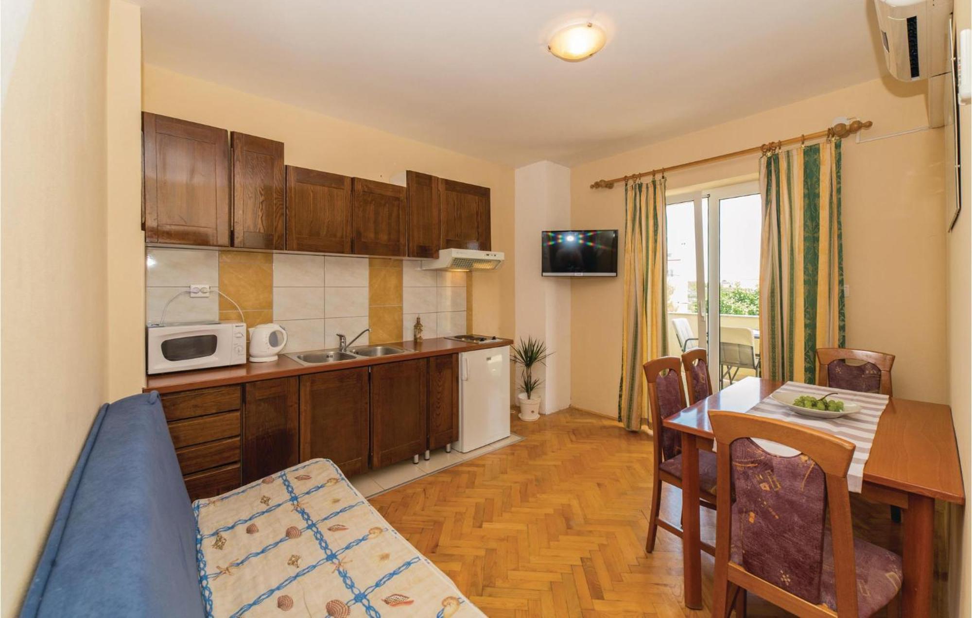 Pet Friendly Apartment In Biograd With Kitchen Biograd Na Moru Zewnętrze zdjęcie
