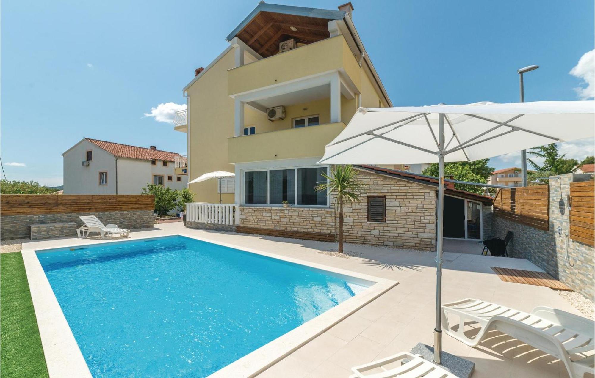 Pet Friendly Apartment In Biograd With Kitchen Biograd Na Moru Zewnętrze zdjęcie
