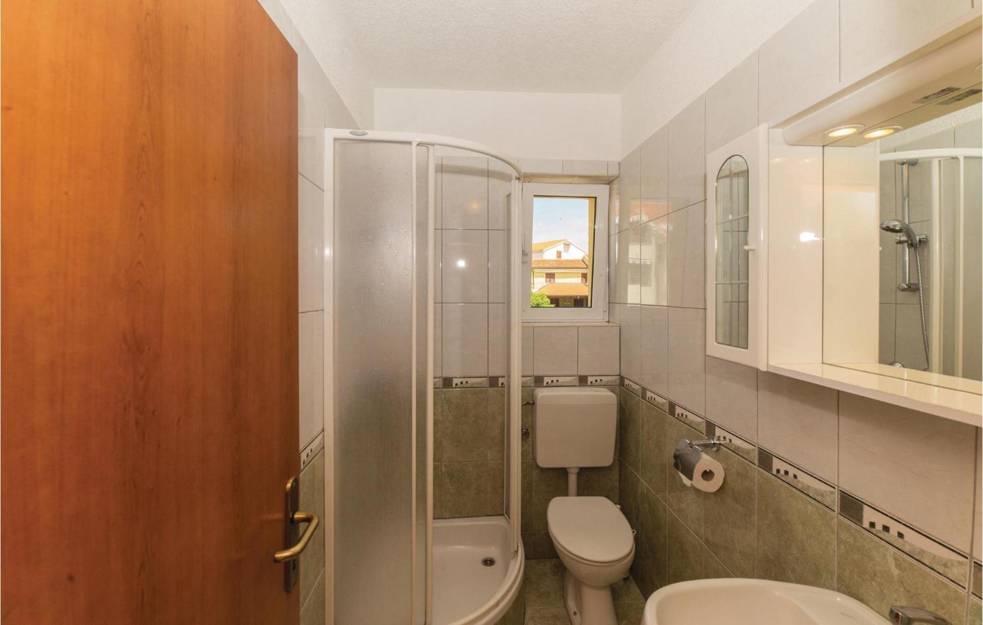 Pet Friendly Apartment In Biograd With Kitchen Biograd Na Moru Zewnętrze zdjęcie