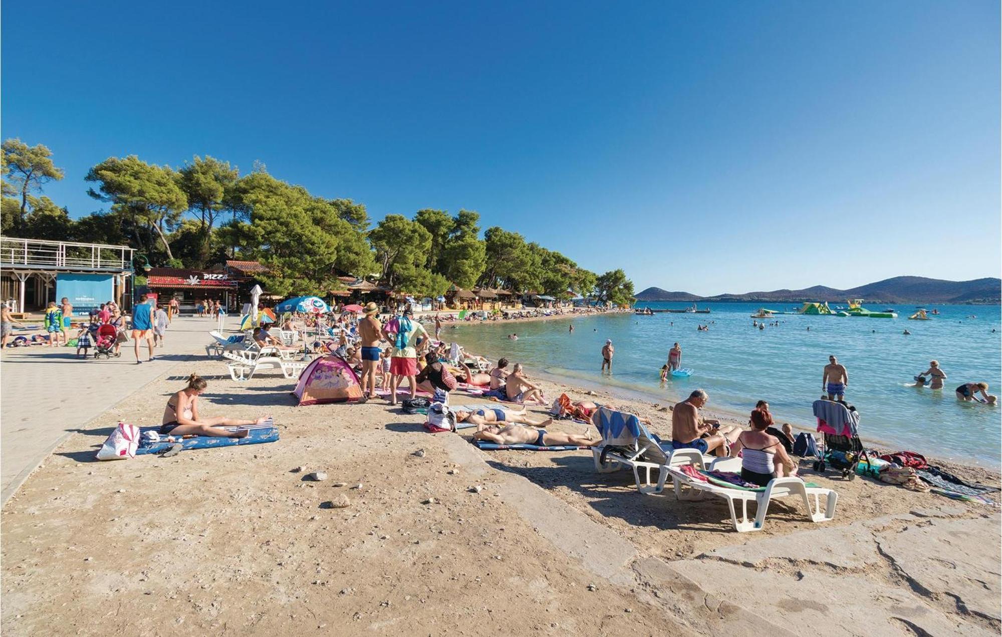 Pet Friendly Apartment In Biograd With Kitchen Biograd Na Moru Zewnętrze zdjęcie