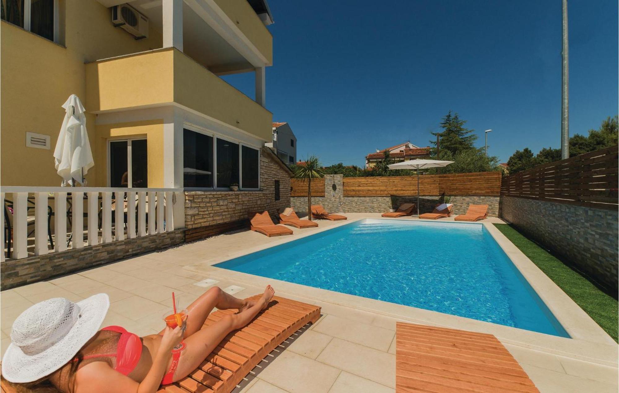 Pet Friendly Apartment In Biograd With Kitchen Biograd Na Moru Zewnętrze zdjęcie