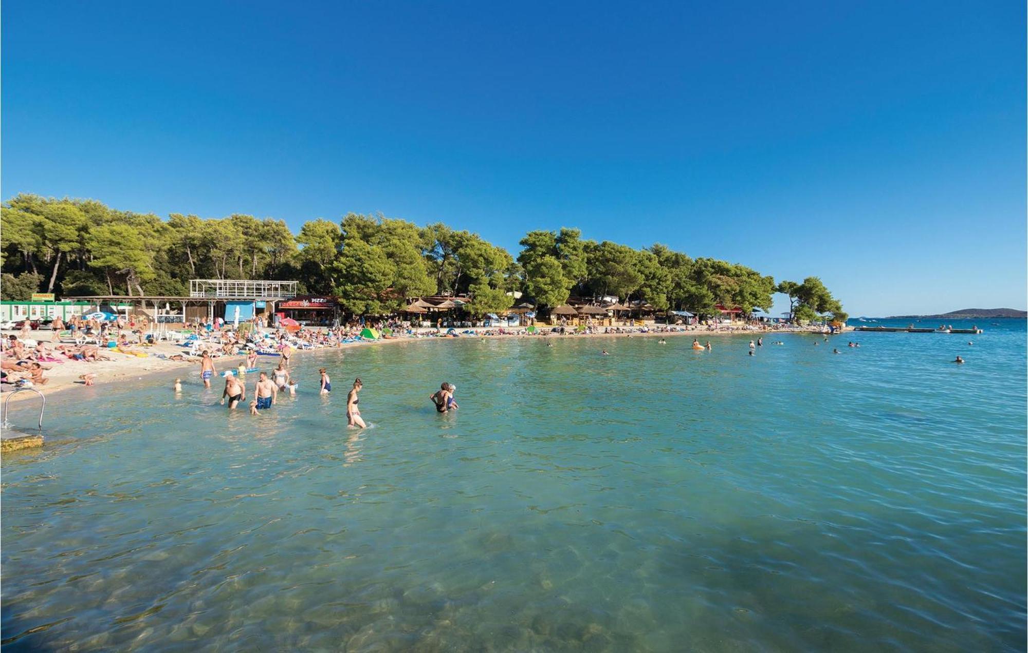 Pet Friendly Apartment In Biograd With Kitchen Biograd Na Moru Zewnętrze zdjęcie